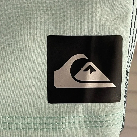 Quick Silver Short Size 36 Surf WaterMan - Picture 13 of 15